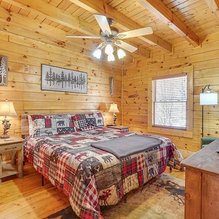 Sevierville Cabin With Deck Minutes To Pigeon Forge Eksteriør bilde