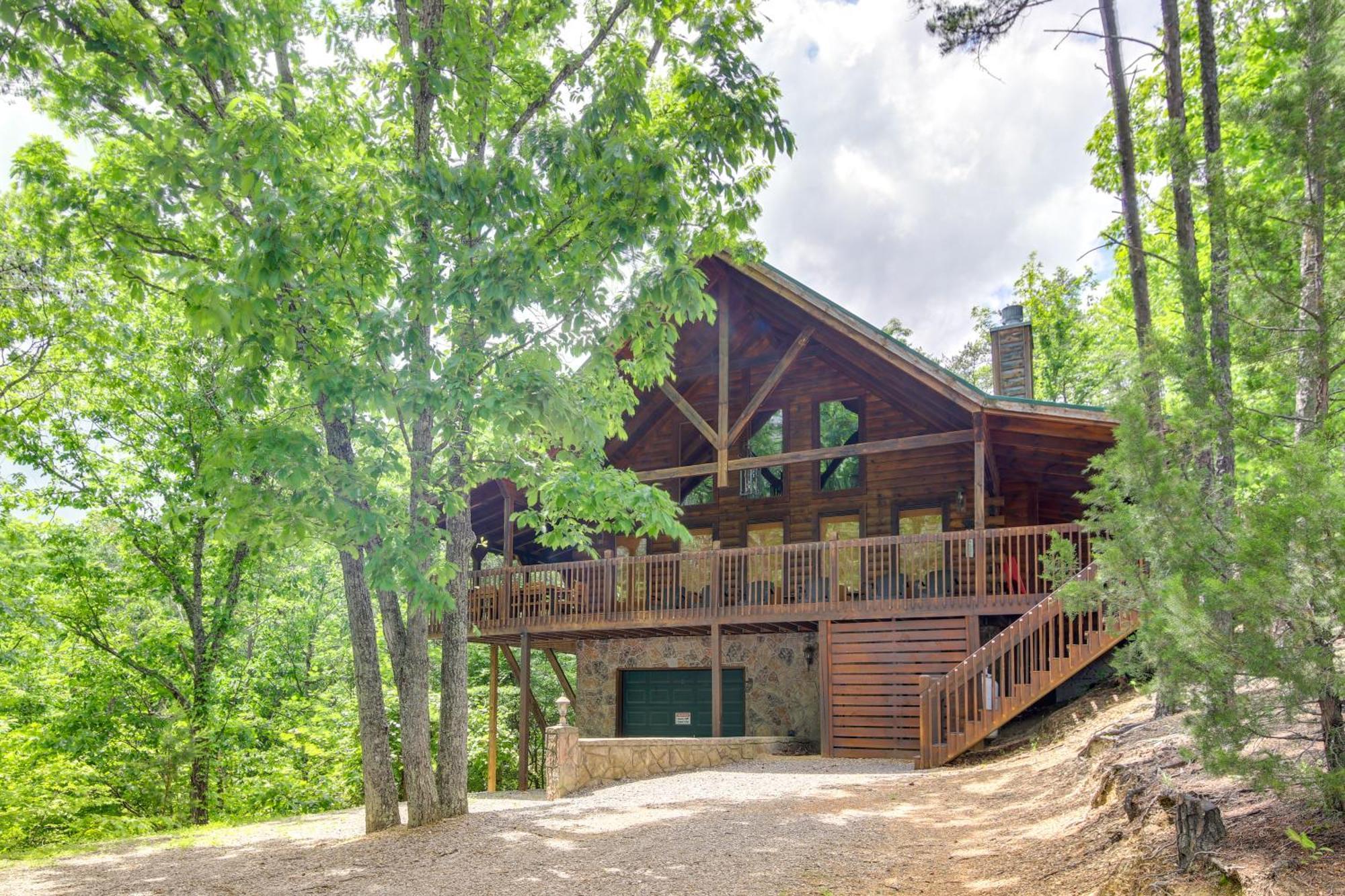 Sevierville Cabin With Deck Minutes To Pigeon Forge Eksteriør bilde