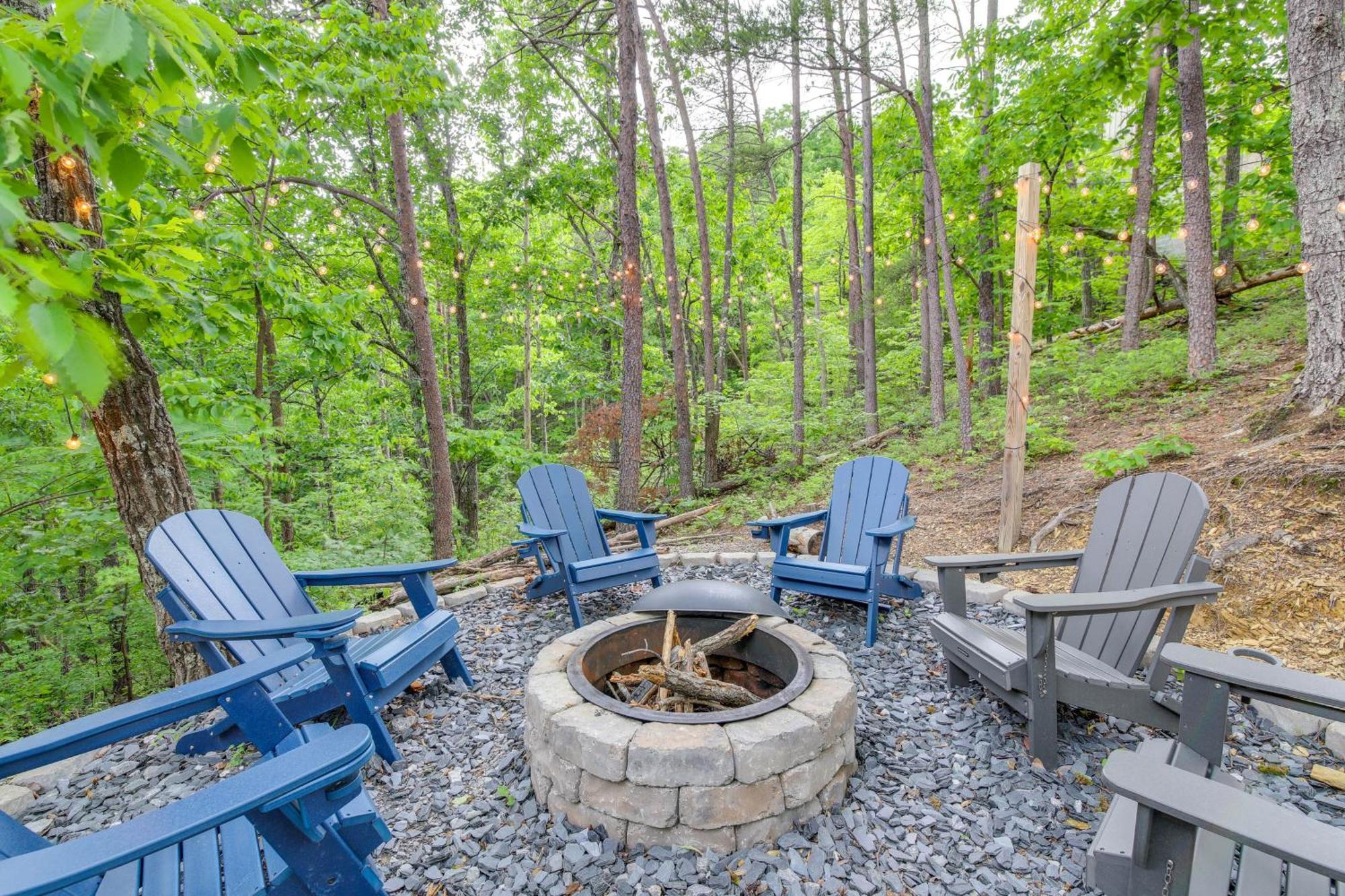 Sevierville Cabin With Deck Minutes To Pigeon Forge Eksteriør bilde