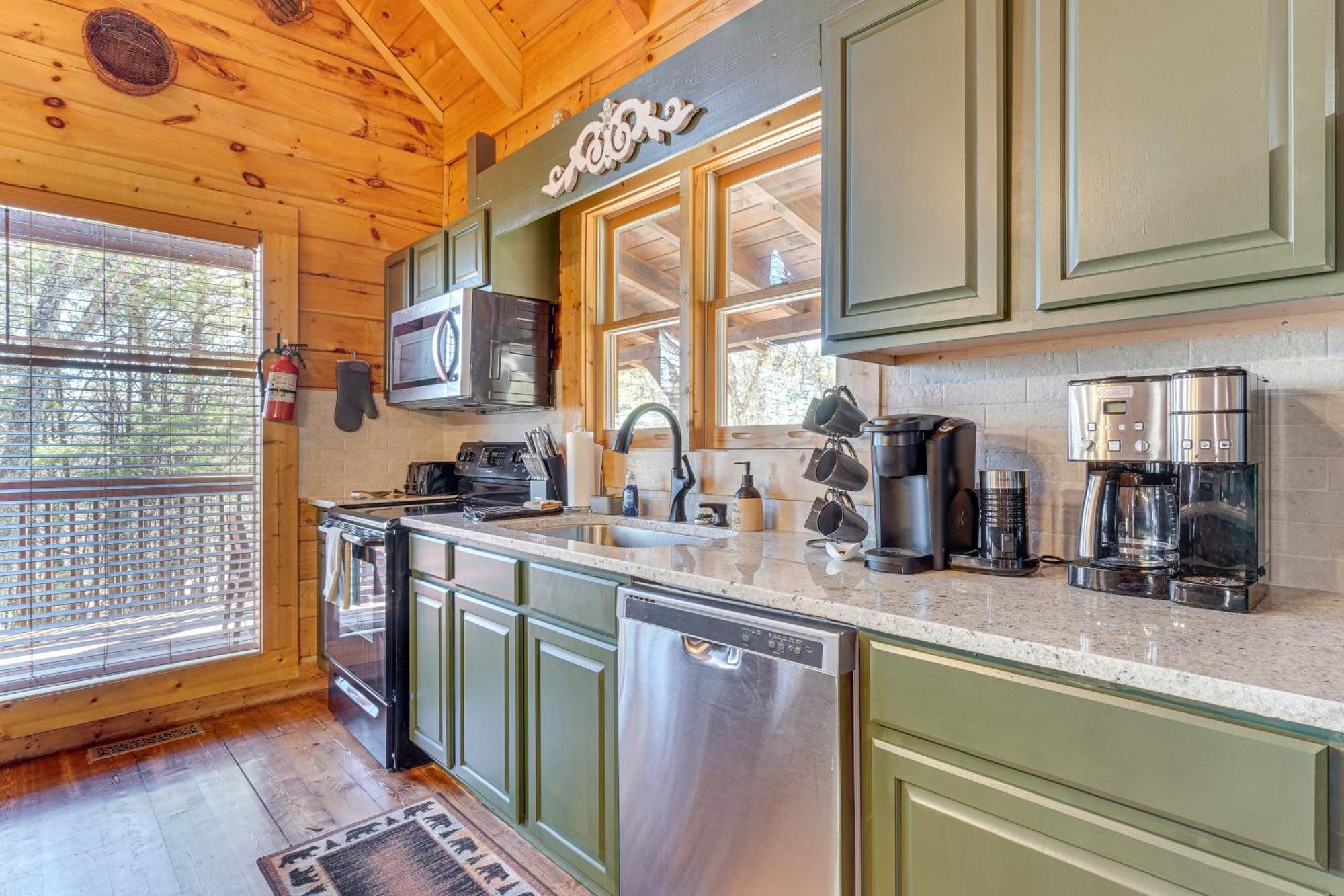 Sevierville Cabin With Deck Minutes To Pigeon Forge Eksteriør bilde