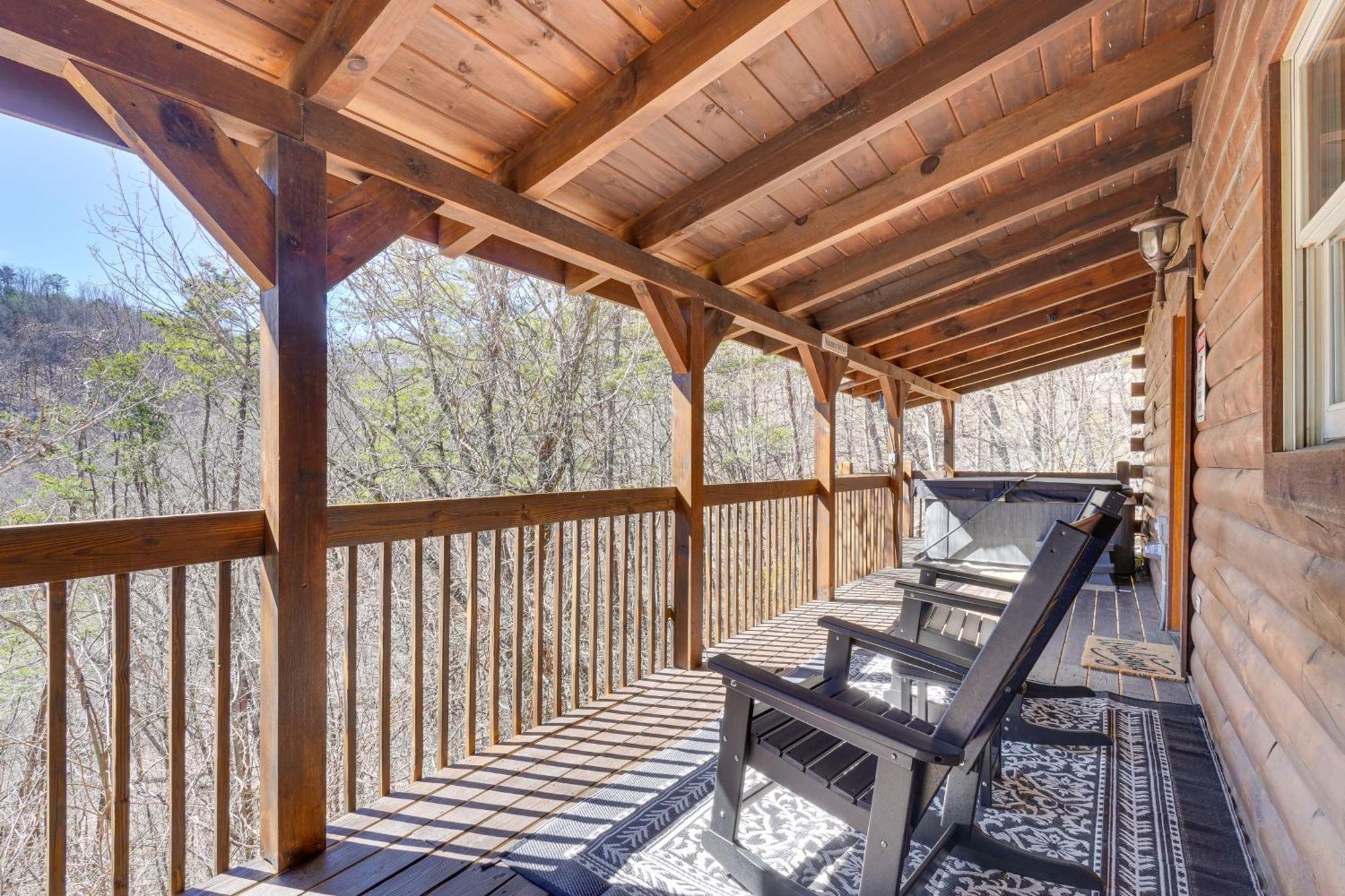 Sevierville Cabin With Deck Minutes To Pigeon Forge Eksteriør bilde